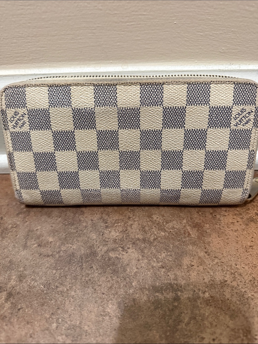 Louis Vuitton Damier  Azur Zip-Around Wallet. Cream